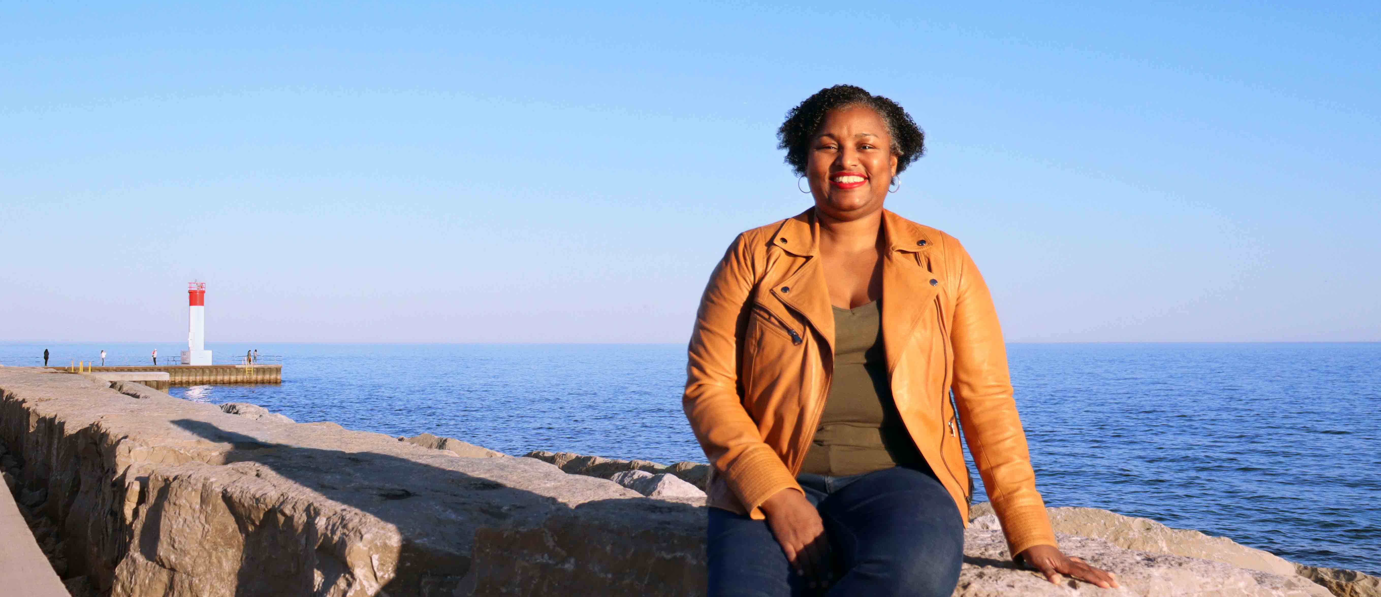 Jeannette by the water